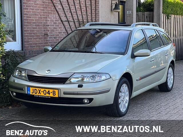 Geel Gebruikt 2001 Renault Laguna GrandTour Dynamique Stationwagen | € 6.999 - Afbeelding 1/4