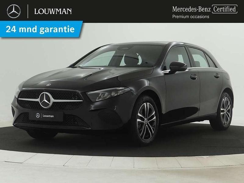 Zwart Gebruikt 2024 Mercedes A250 Edition Hatchback | € 35.945 (Eerlijke prijs) - Afbeelding 1/4