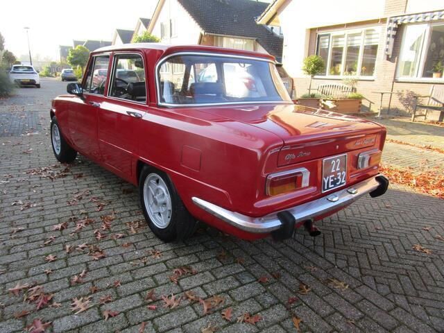 Occasion Alfa Romeo Giulia Super 102 PK (75 kW) 1976 Rood Sedan