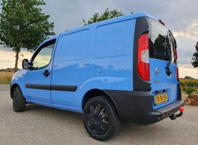Occasion Fiat Doblò 77 PK (56 kW) 2006 Blauw MPV