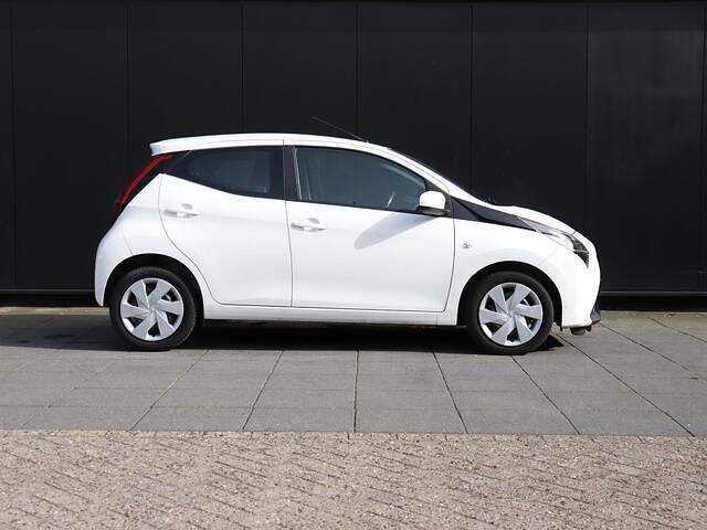 Occasion Toyota Aygo X-play 72 PK (52 kW) 2021 Wit Hatchback