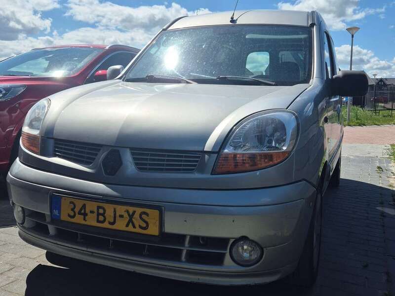 Grijs Gebruikt 2003 Renault Kangoo MPV | € 1.499 (Eerlijke prijs) - Afbeelding 1/4