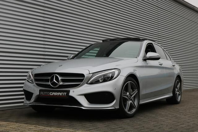 Grijs Gebruikt 2017 Mercedes C180 AMG Sedan | € 23.950 (Eerlijke prijs) - Afbeelding 1/4