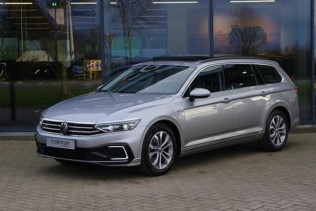 Zilver Occasion 2022 VW Passat Business Stationwagen | € 24.900 (Eerlijke prijs) - Afbeelding 1/4