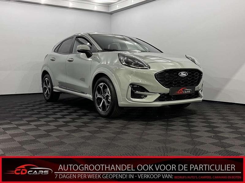 Grijs Gebruikt 2025 Ford Puma ST-Line SUV | € 29.950 (Iets duurder) - Afbeelding 1/4