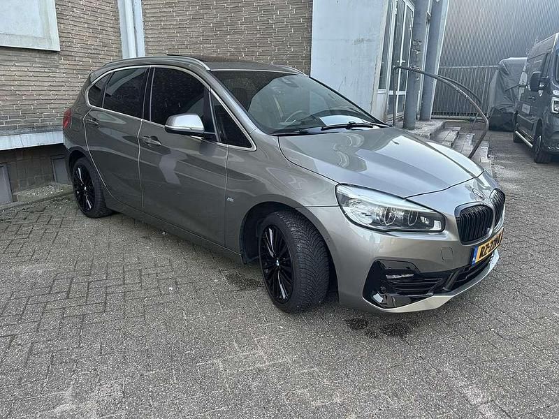 Grijs Gebruikt 2018 BMW 220 Stationwagen | € 15.500 (Super prijs) - Afbeelding 1/4