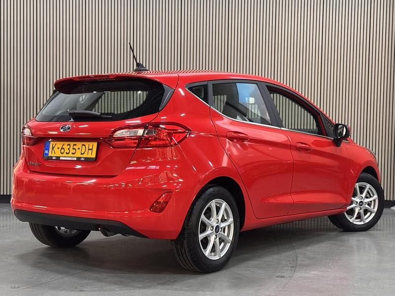 Occasion Ford Fiesta Titanium 2020 Rood Hatchback