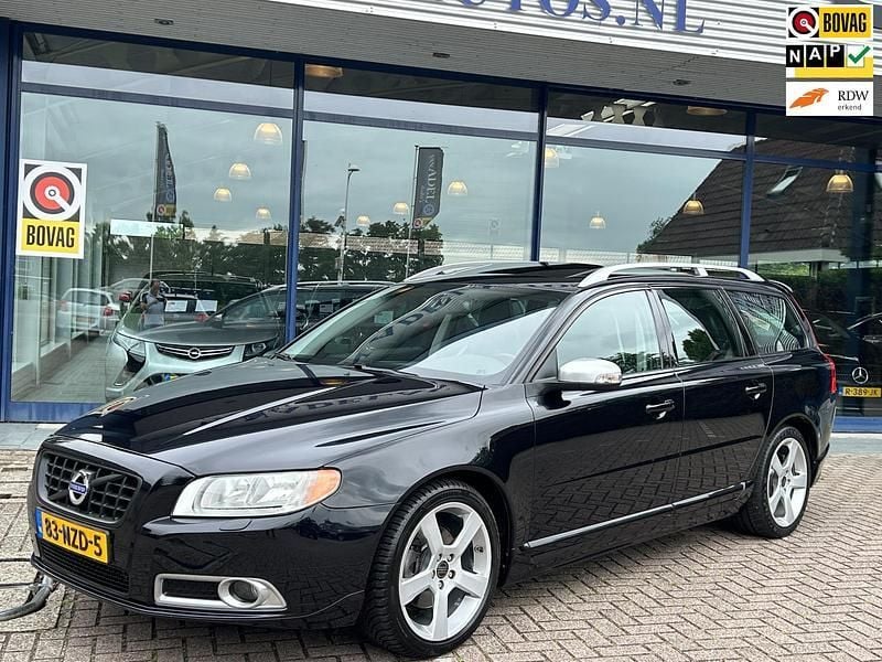 Zwart, metallic lak Gebruikt 2009 Volvo V70 R-Design Stationwagen | € 15.249 (Eerlijke prijs) - Afbeelding 1/4