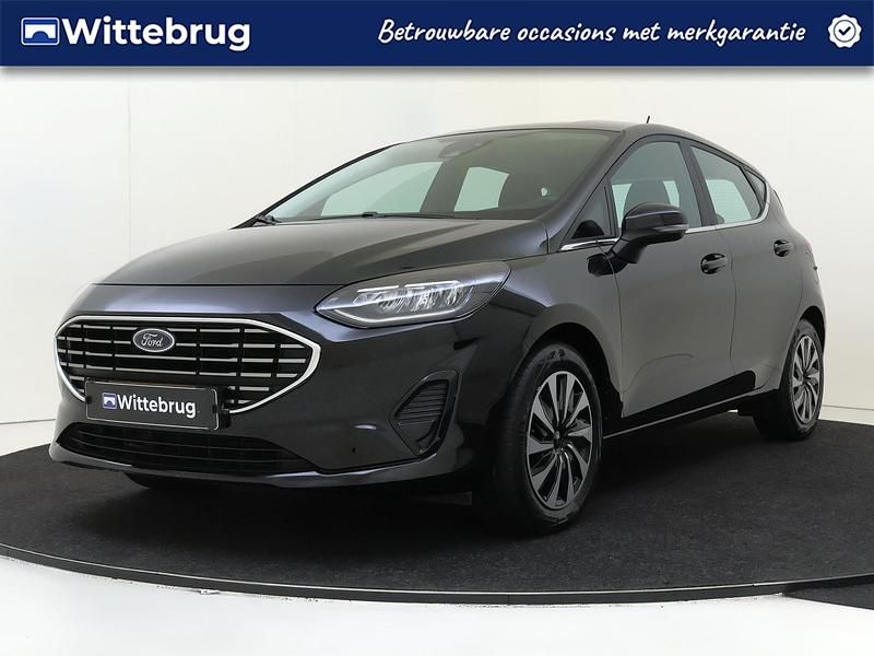 Zwart Gebruikt 2023 Ford Fiesta Titanium Hatchback | € 16.625 (Eerlijke prijs) - Afbeelding 1/3