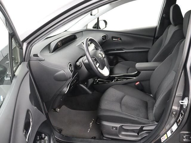 Occasion Toyota Prius Business Edition 123 PK (90 kW) 2017 Grijs Hatchback