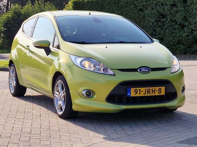 Groen Gebruikt 2009 Ford Fiesta Sport Hatchback | € 3.000 (Goede deal) - Afbeelding 1/4