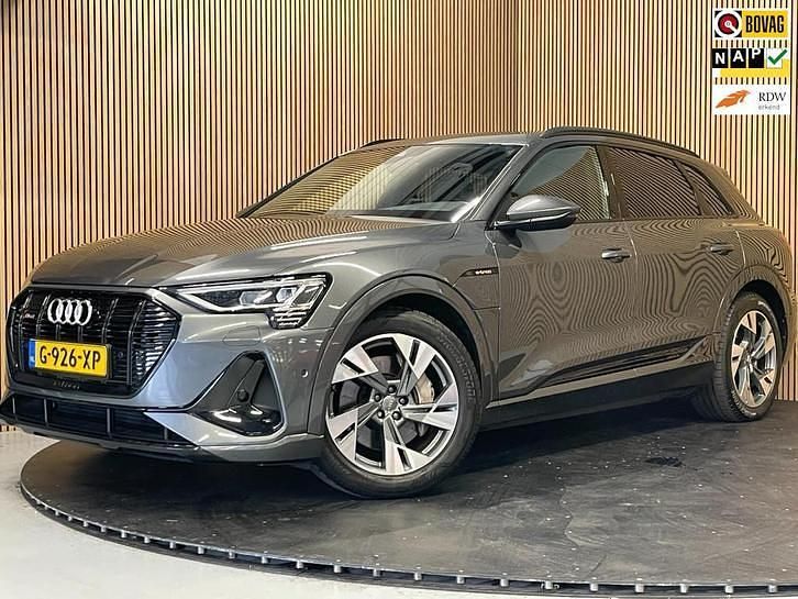 Grijs Gebruikt 2019 Audi e-tron Black Edition SUV | € 24.795 (Duur) - Afbeelding 1/1