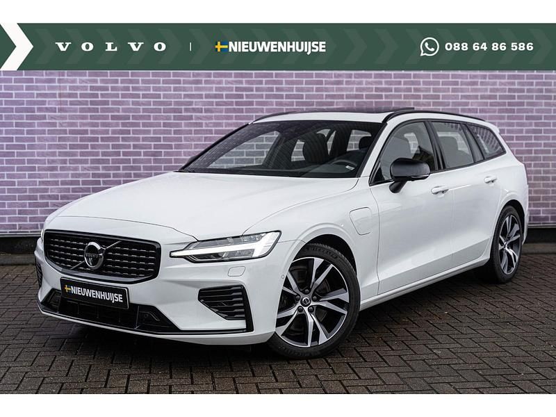 Wit Gebruikt 2021 Volvo V60 R-Design Stationwagen | € 33.899 (Duur) - Afbeelding 1/4