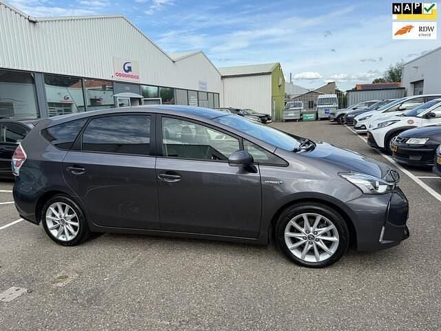 Grijs Gebruikt 2017 Toyota Prius Hatchback | € 17.999 (Iets duurder) - Afbeelding 1/4