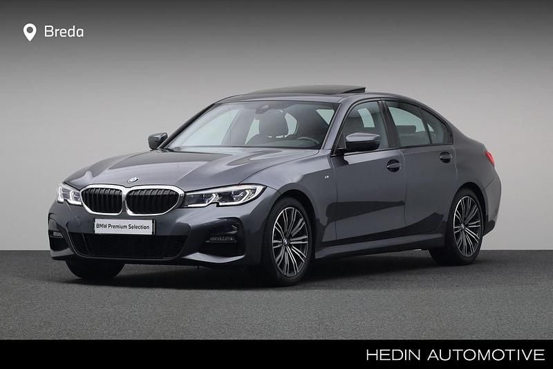 Grijs Gebruikt 2022 BMW 318 Executive Sedan | € 35.880 (Eerlijke prijs) - Afbeelding 1/4