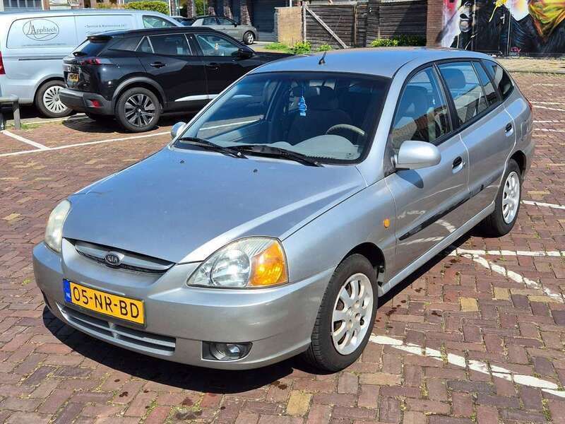 Zilver Gebruikt 2004 Kia Rio Hatchback | € 1.500 (Eerlijke prijs) - Afbeelding 1/4