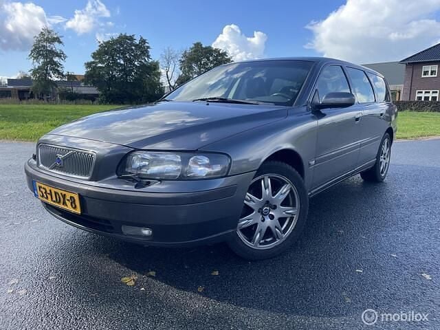 Grijs Gebruikt 2004 Volvo V70 Stationwagen | € 1.499 (Super prijs) - Afbeelding 1/4