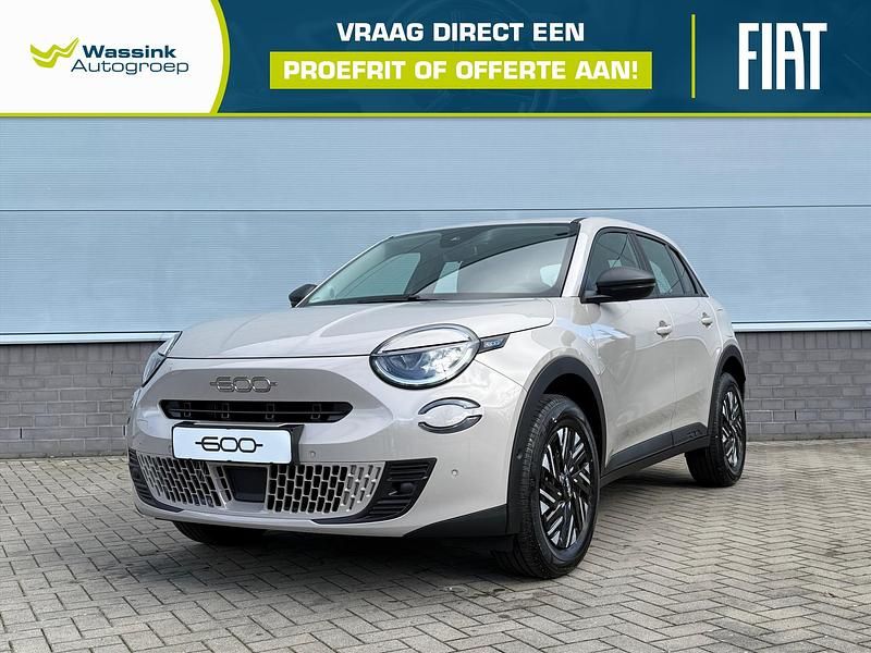Nieuw Fiat 600 Urban 2025 Beige SUV