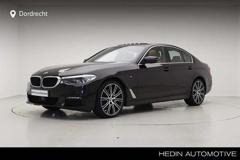 Bruin Occasion 2020 BMW 530 M Sport Sedan | € 36.895 (Eerlijke prijs) - Afbeelding 1/3
