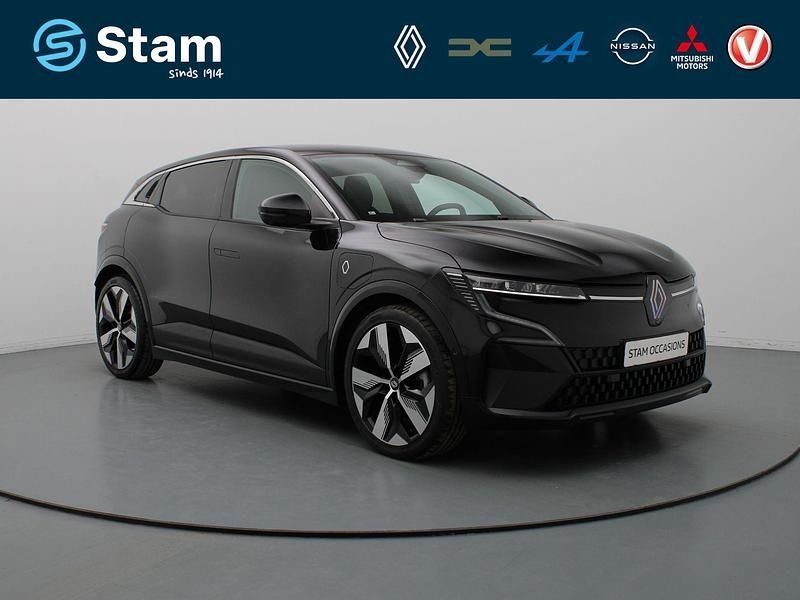 Noir etoile (zwart metallic) Occasion 2022 Renault Megane E-Tech Techno Hatchback | € 25.990 (Eerlijke prijs) - Afbeelding 1/4