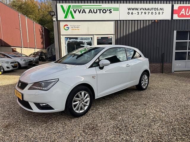 Wit Gebruikt 2012 Seat Ibiza SC Hatchback | € 5.495 (Eerlijke prijs) - Afbeelding 1/4