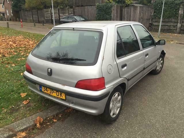 Occasion Peugeot 106 60 PK (44 kW) 2002 Grijs Hatchback