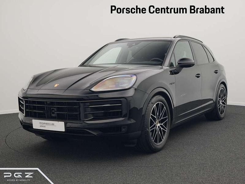 Zwart Gebruikt 2024 Porsche Cayenne SUV | € 114.750 - Afbeelding 1/4