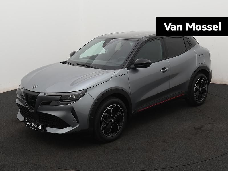 Grijs Gebruikt 2024 Alfa Romeo Junior Edizione Speciale SUV | € 38.500 - Afbeelding 1/4