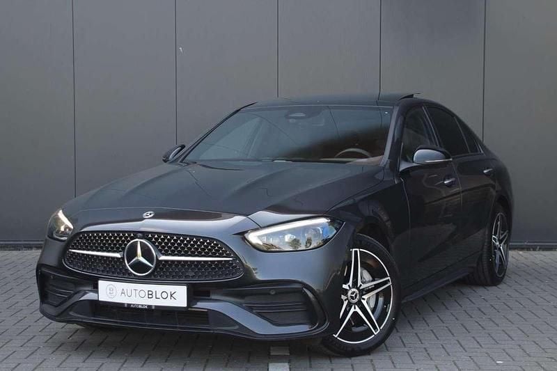 Grijs Gebruikt 2022 Mercedes C300e AMG line Sedan | € 47.445 - Afbeelding 1/3
