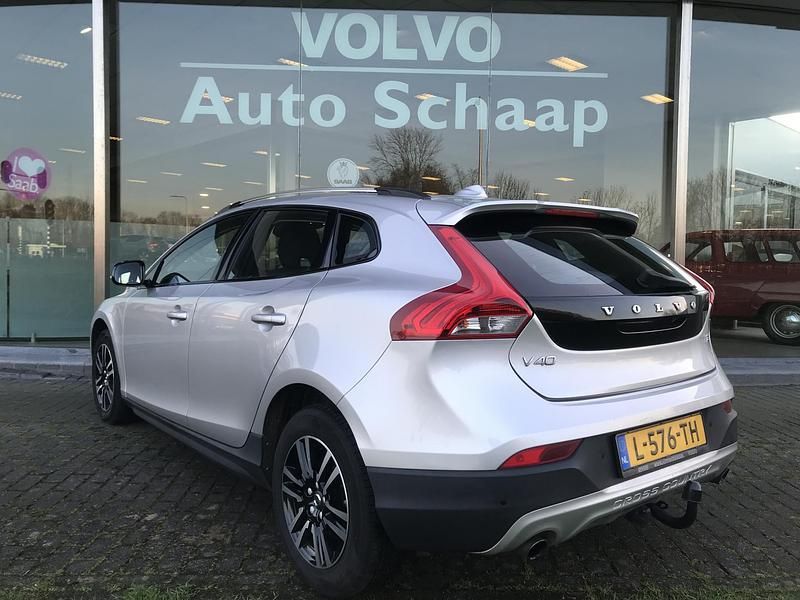 Occasion Volvo V40 CC Momentum 2021 Grijs Stationwagen