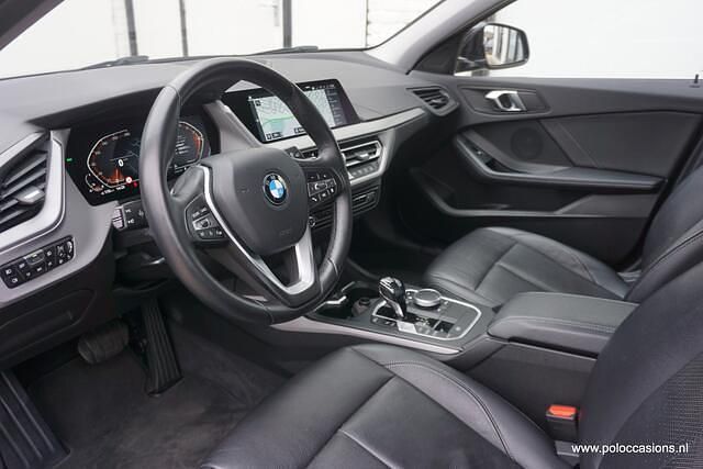 Occasion BMW 118 Executive 136 PK (100 kW) 2021 Zwart Hatchback
