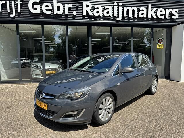 Grijs Gebruikt 2014 Opel Astra Cosmo Hatchback | € 4.450 (Goede deal) - Afbeelding 1/4
