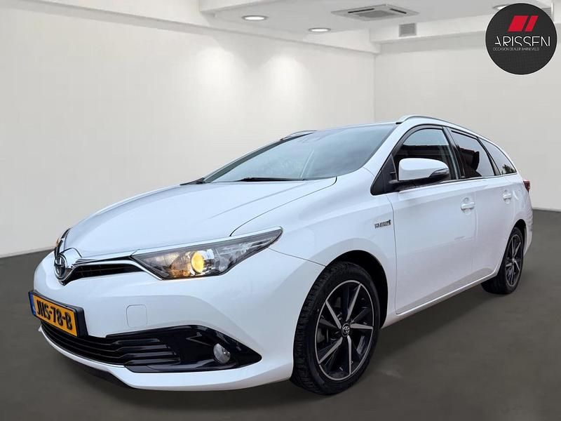 Wit Gebruikt 2017 Toyota Auris Hybrid Executive Stationwagen | € 16.245 (Eerlijke prijs) - Afbeelding 1/4