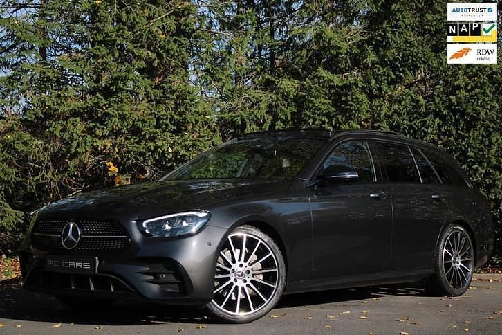 Grijs (metallic) Occasion 2022 Mercedes E200 Premium Plus Stationwagen | € 37.995 (Goede deal) - Afbeelding 1/4