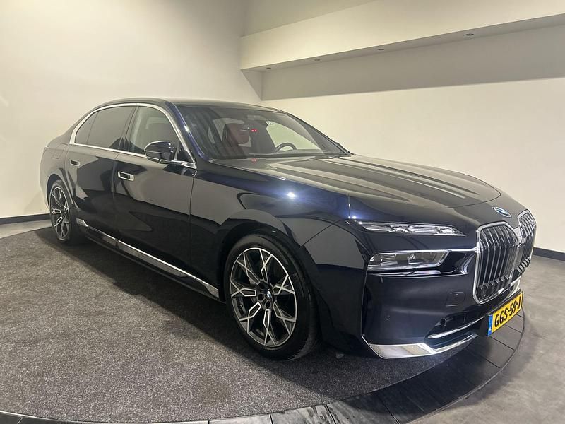Zwart Gebruikt 2024 BMW i7 Performance Sedan | € 110.000 - Afbeelding 1/4