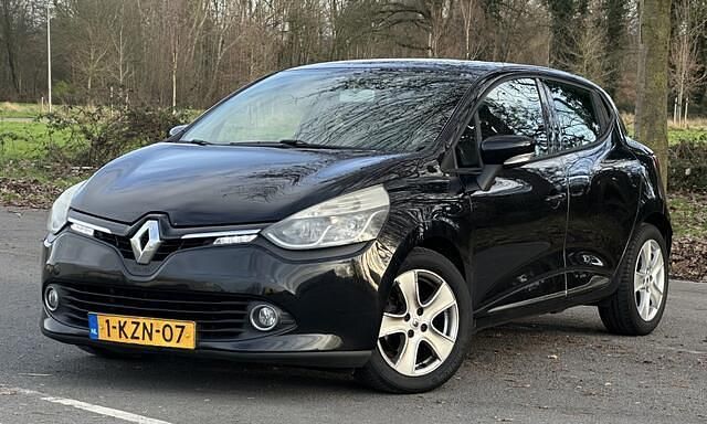 Zwart Gebruikt 2013 Renault Clio IV Expression Hatchback | € 4.499 (Eerlijke prijs) - Afbeelding 1/4