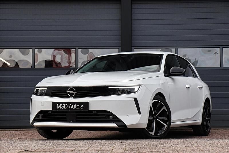 Occasion Opel Astra Elegance 131 PK (96 kW) 2023 Wit Hatchback