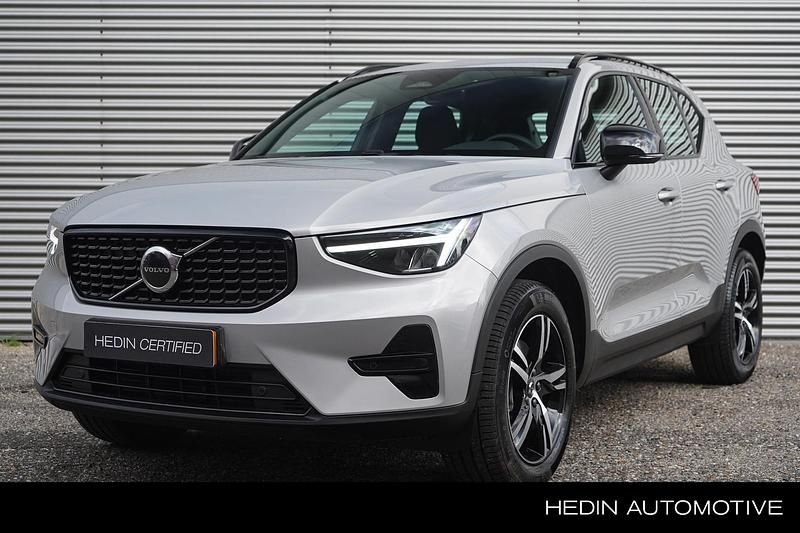 Grijs Gebruikt 2025 Volvo XC40 Plus SUV | € 49.995 (Iets duurder) - Afbeelding 1/4