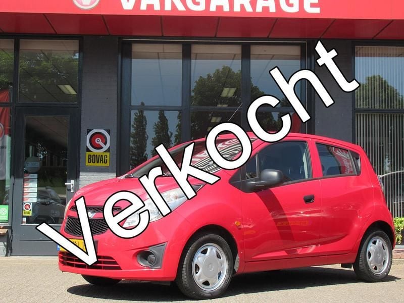Rood Gebruikt 2011 Chevrolet Spark Hatchback | € 3.750 (Eerlijke prijs) - Afbeelding 1/4