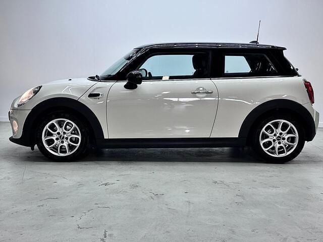 Occasion Mini Cooper Business 136 PK (100 kW) 2017 Wit Hatchback