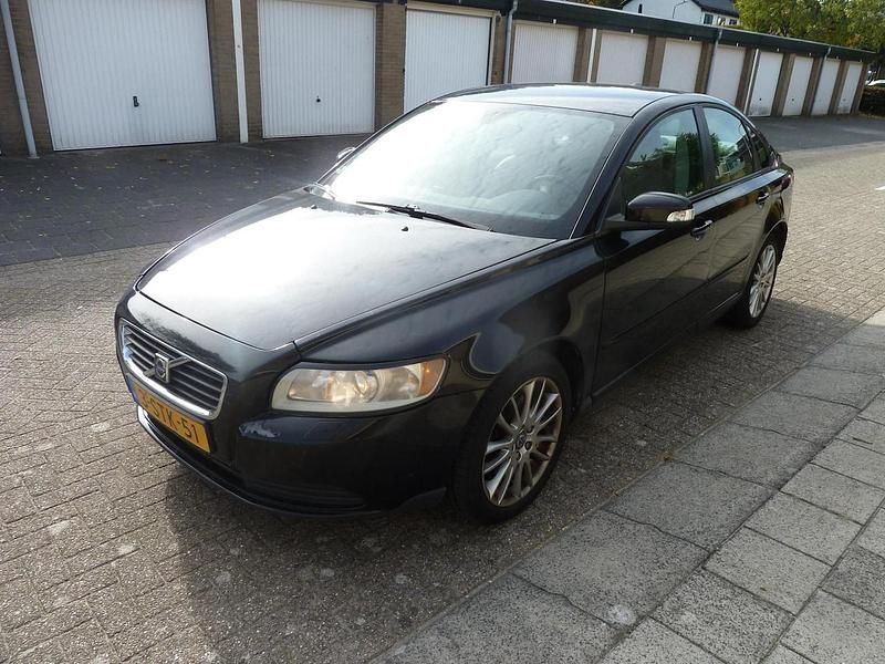 Zwart Gebruikt 2010 Volvo S40 Kinetic Sedan | € 6.250 - Afbeelding 1/4