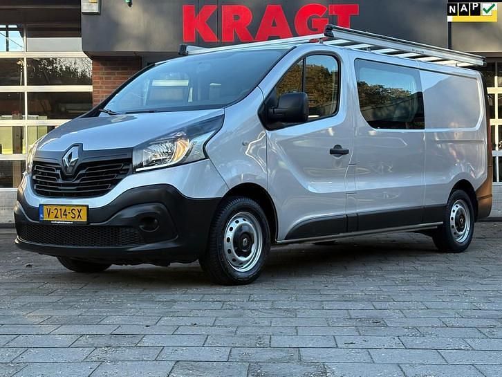 Zilver Gebruikt 2018 Renault Trafic MPV | € 12.950 (Iets duurder) - Afbeelding 1/4