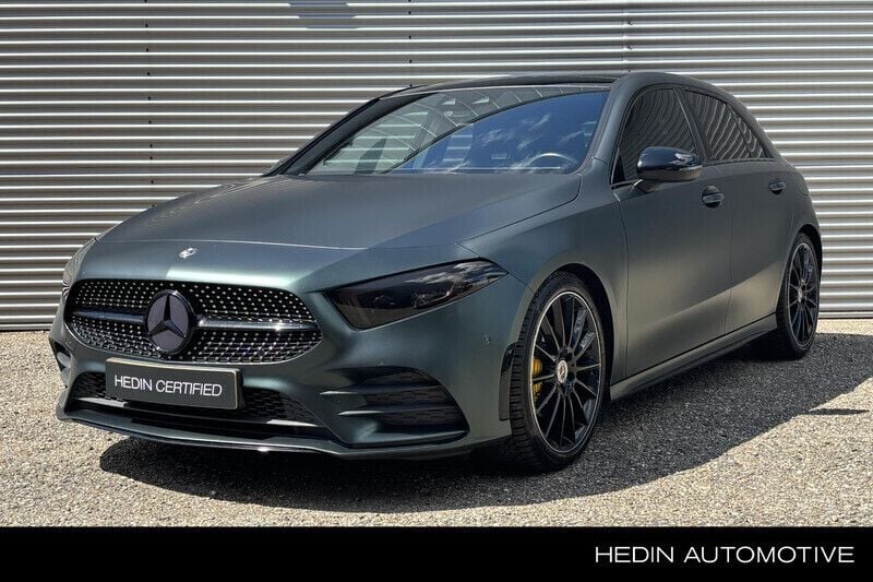 Grijs Gebruikt 2018 Mercedes A200 Premium Plus Hatchback | € 23.945 (Eerlijke prijs) - Afbeelding 1/4