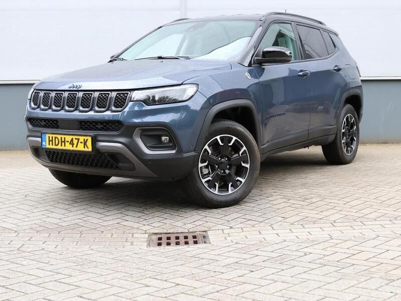 Blauw Gebruikt 2023 Jeep Compass Trailhawk SUV | € 28.795 (Eerlijke prijs) - Afbeelding 1/3