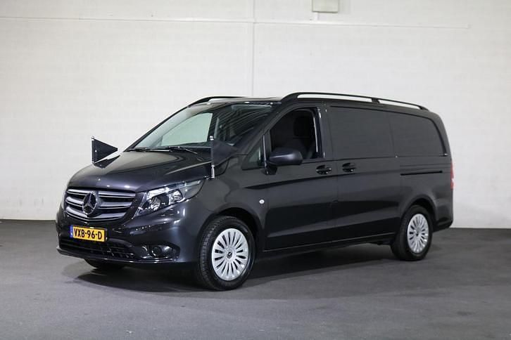 Gebruikt 2023 Mercedes Vito | € 49.950 - Afbeelding 1/4