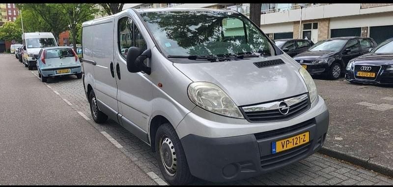 Grijs Gebruikt 2013 Opel Vivaro Van | € 3.900 (Eerlijke prijs) - Afbeelding 1/4