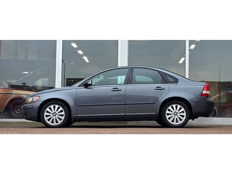 Occasion Volvo S40 Kinetic 140 PK (102 kW) 2005 Grijs Sedan