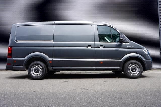 Occasion MAN TGE 177 PK (130 kW) 2024 Grijs Van