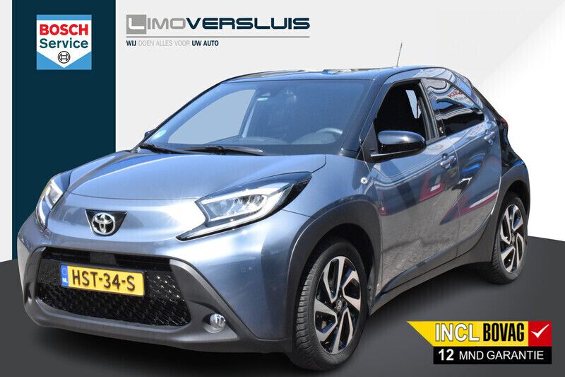 Grijs Gebruikt 2024 Toyota Aygo Pulse Hatchback | € 20.850 (Eerlijke prijs) - Afbeelding 1/4