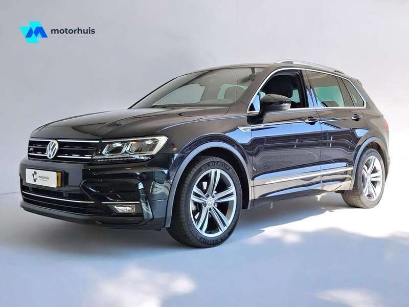 Zwart Gebruikt 2018 VW Tiguan R-line SUV | € 22.445 (Goede deal) - Afbeelding 1/4